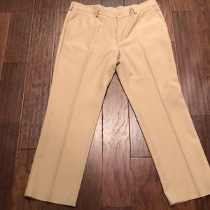 Men’s dress Haggar pant. Straight fit.